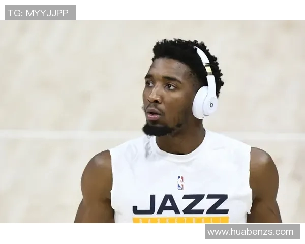 多诺万米切尔引领球队崛起展现超强实力与领袖风范 多诺万米切尔引领球队崛起展现超强实力与领袖风范