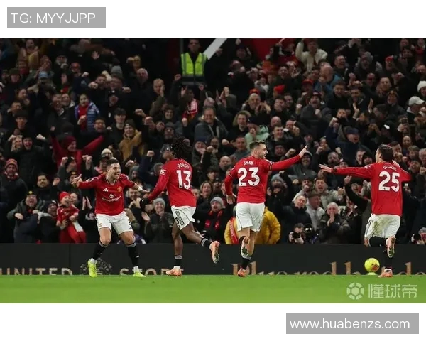 巴黎对曼联直播詹俊解说精彩瞬间回顾与分析