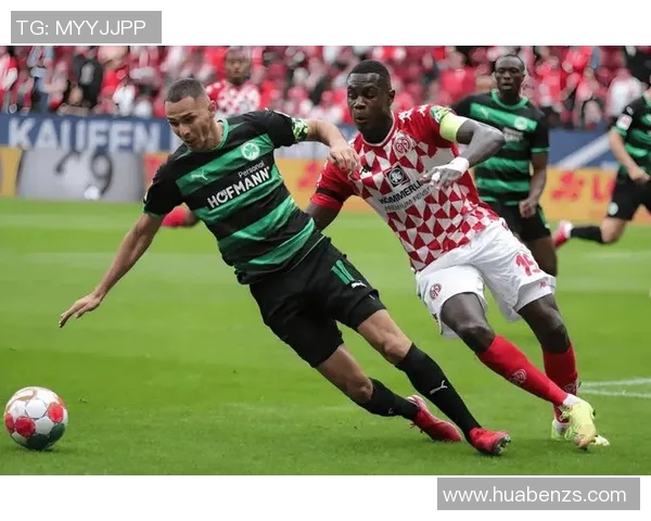 德累斯顿主场迎战汉诺威96双方争夺关键三分的激烈对决